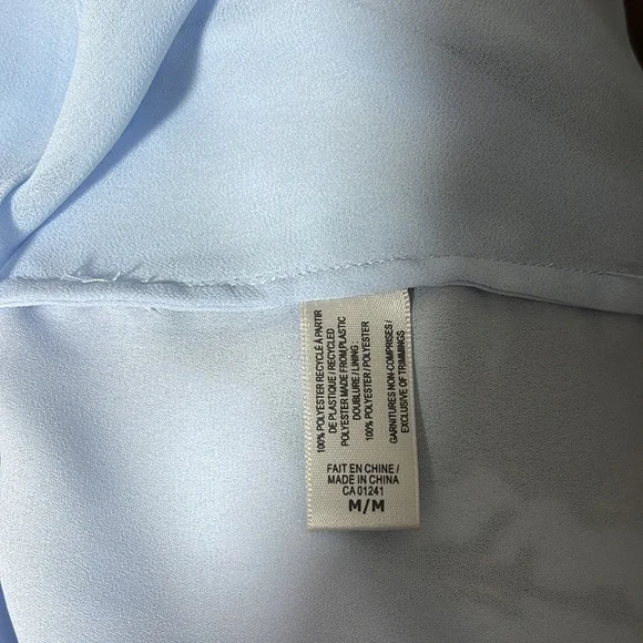 CONTEMPORAINE Minimalist V-neck tank top, sz med - Picture 6 of 8